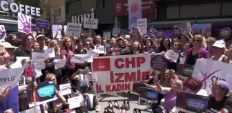 İzmir'de Kadın Cinayetlerine Karşı Oturma Eylemi