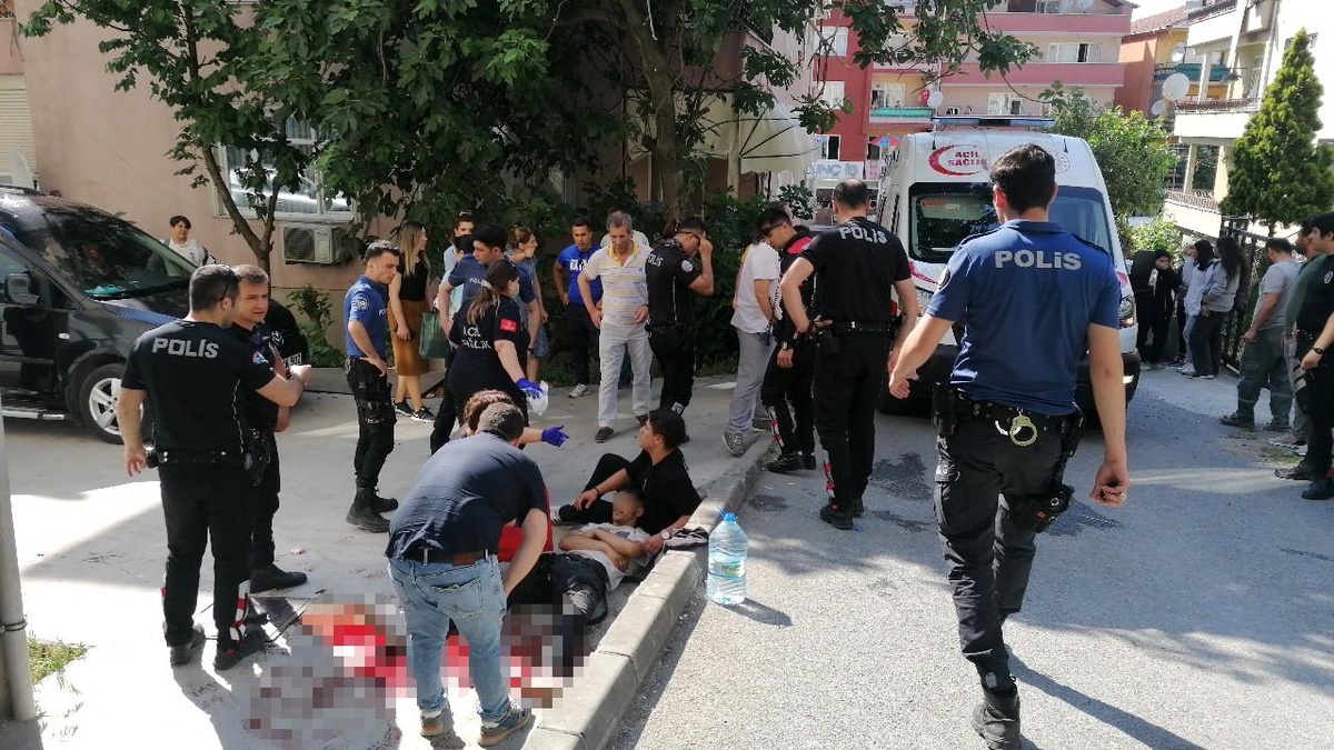 Kocaeli\'de lise öğrencileri birbirine girdi: 5 yaralı
