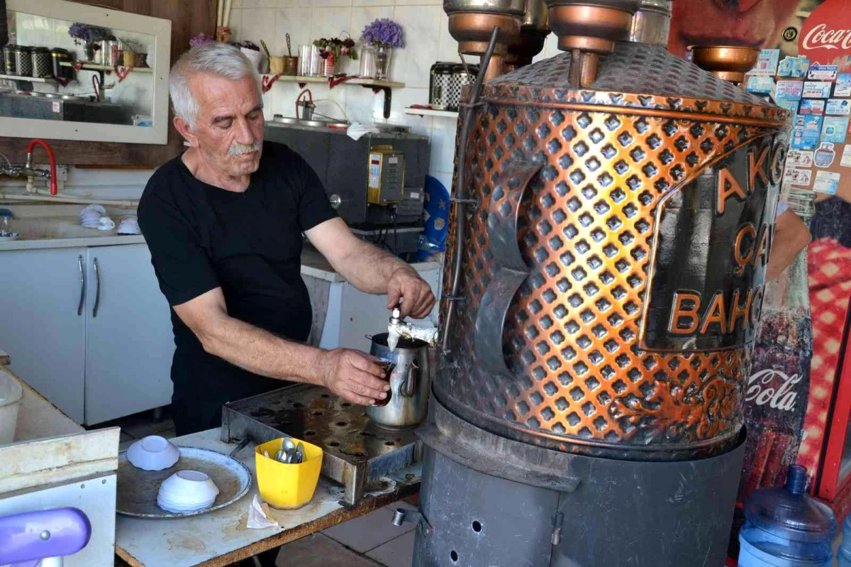 Odun ateşinde çay dönemi