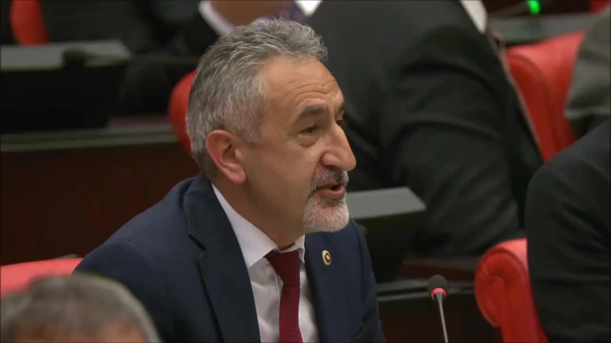 Ordu'daki Çamurlu Musluk Suyunu TBMM'ye Getiren Mustafa Adıgüzel: 'Önce Temiz Su Sağlayın, Asli İşinizi Yapın Ondan Sonra Gelin Buraya'