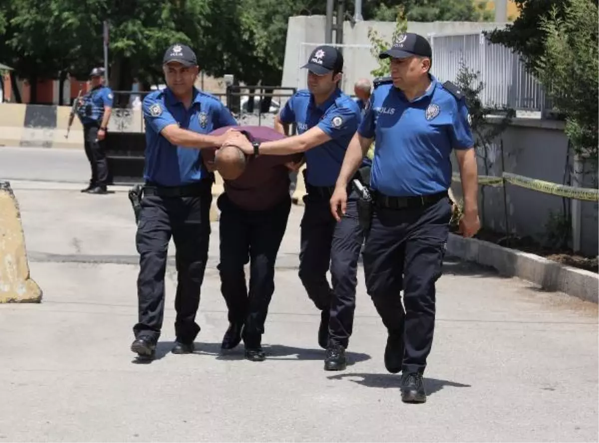 Suriyeli kadına tekme atan şüpheliye gözaltı (2)