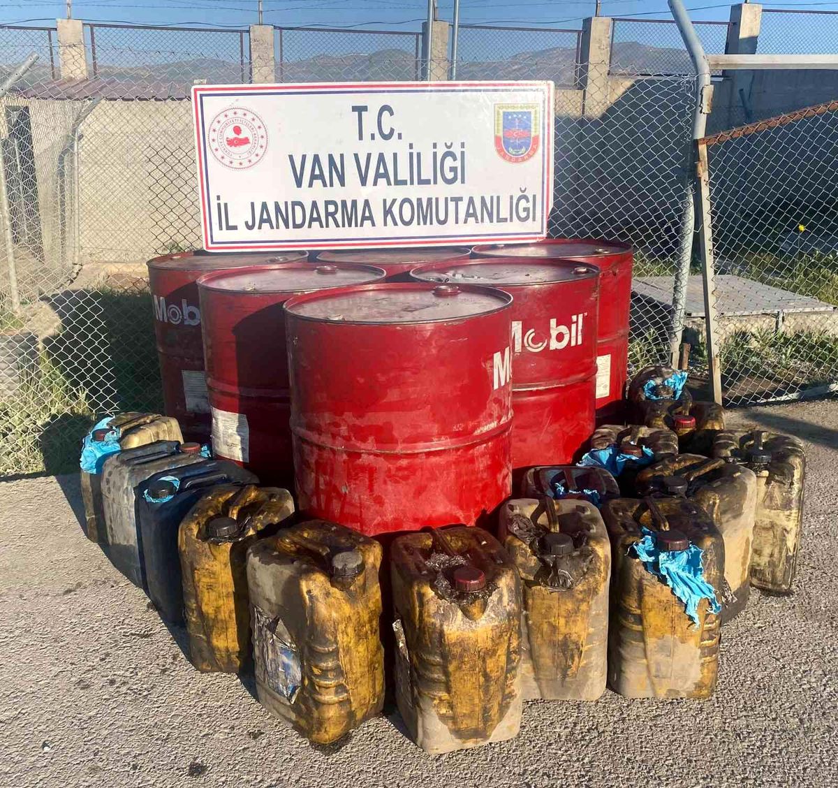 1,5 ton kaçak akaryakıt ele geçirildi