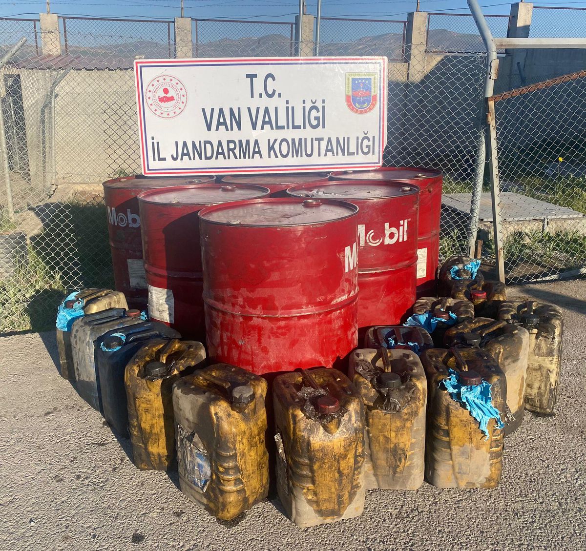 Van\'da 1558 litre kaçak akaryakıt ele geçirildi