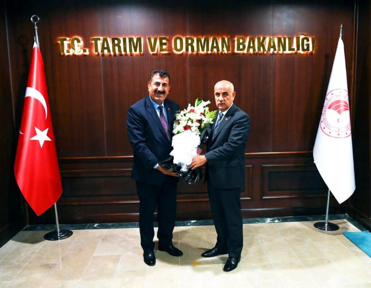 Bakan Kirişci, TÜDKİYEB Genel Başkanı Çelik ve beraberindeki heyeti kabul etti