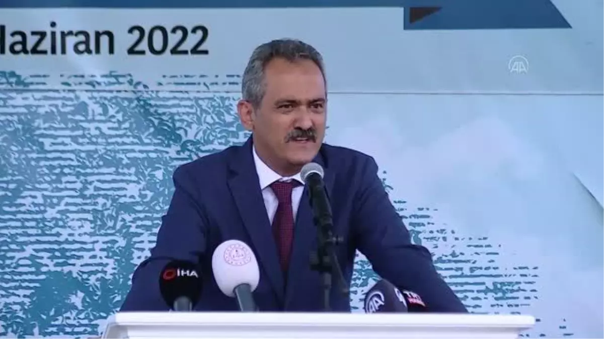 Bakan Özer: '2 hafta içerisinde engelli vatandaşlarımıza hizmet veren Halk Eğitim Merkezlerini kurmuş olacağız'