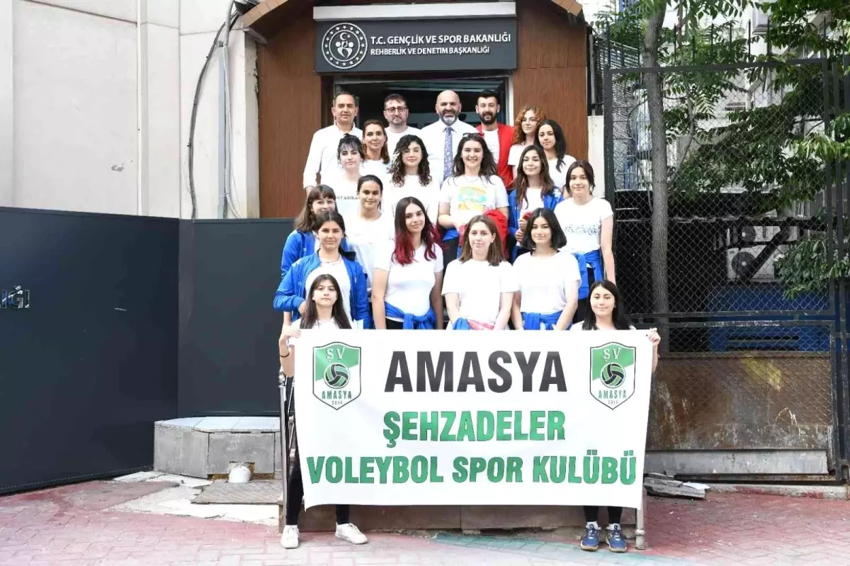 Başkan Davulcu, Amasyalı voleybolculara verdiği sözü tuttu