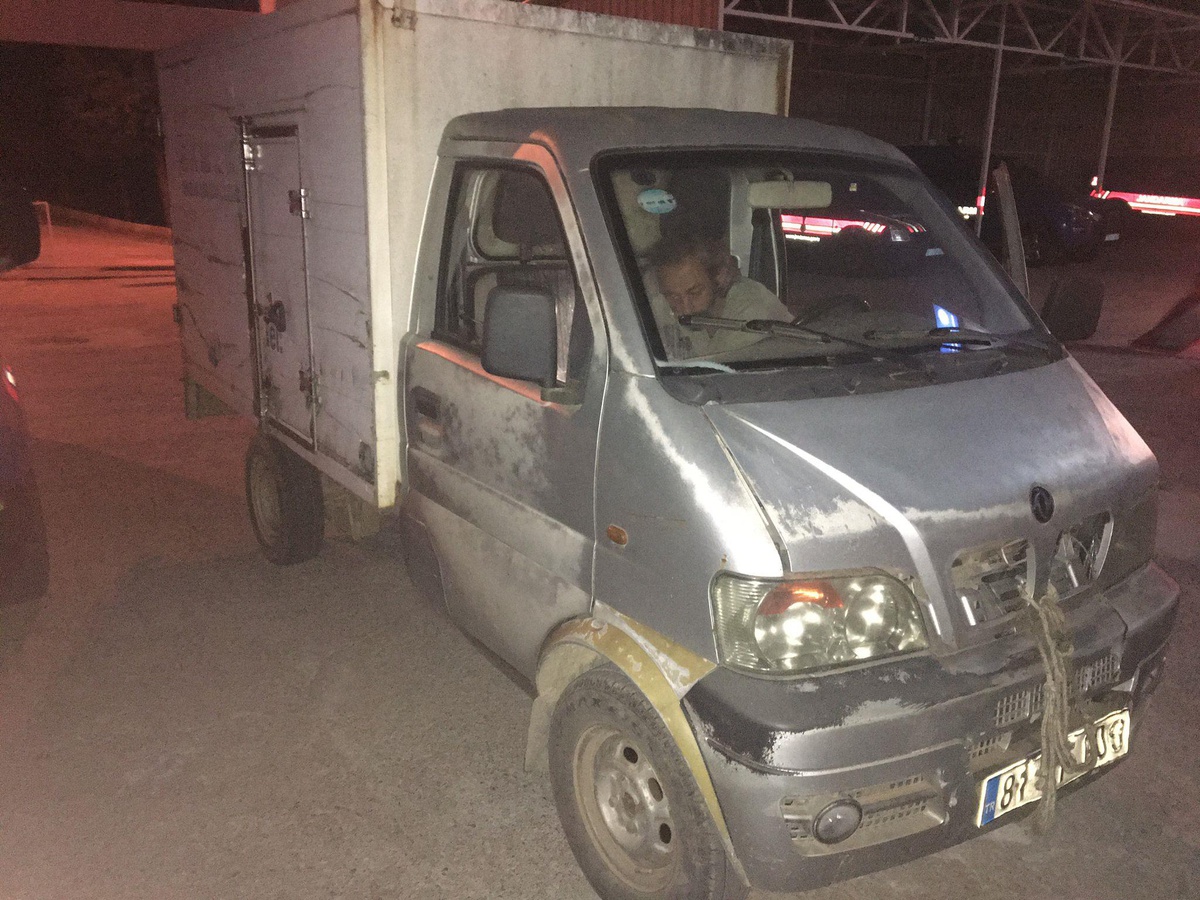 Düzce\'de izinsiz kazı yapan 2 yabancı uyruklu yakalandı