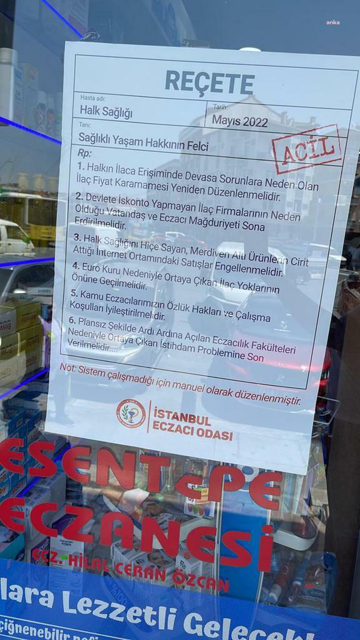 Eczacılardan "Reçete" Başlıklı Afiş Eylemi