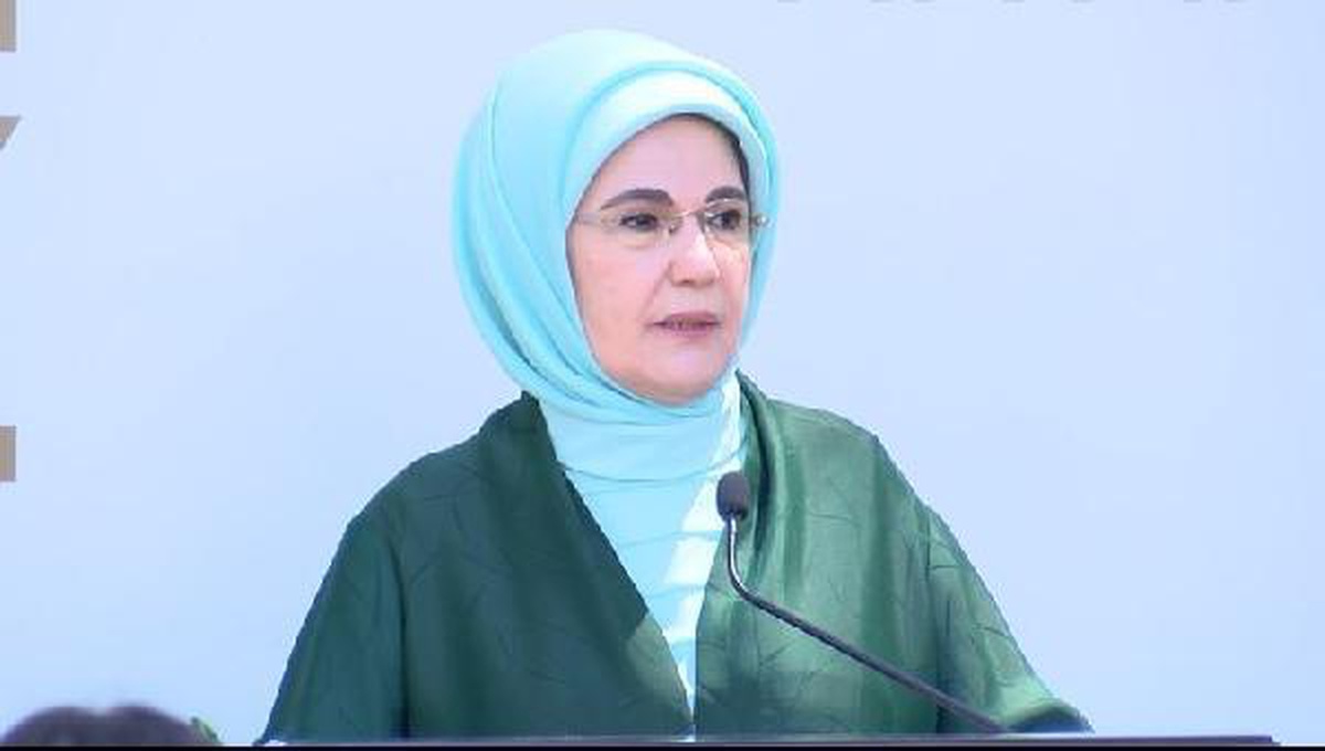 Emine Erdoğan: Büyük bir dönüşüme ihtiyacımız var