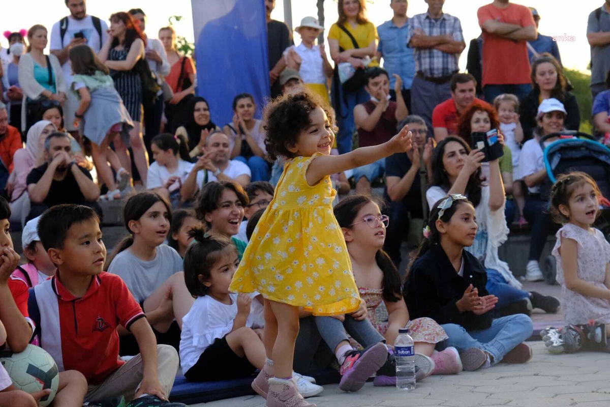 Eskişehir\'de "1. Uluslararası Eski Şehrin Kuklaları Festivali"