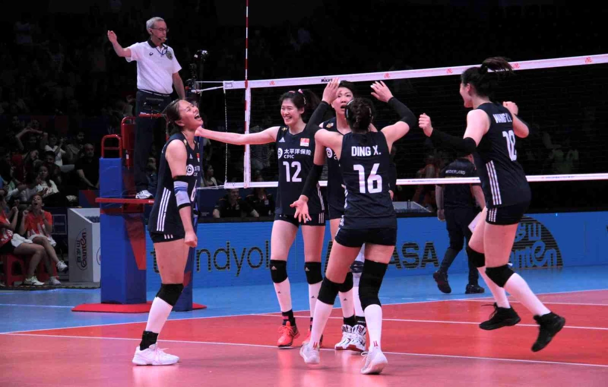 FIVB Milletler Ligi: Çin: 3 - Hollanda: 1