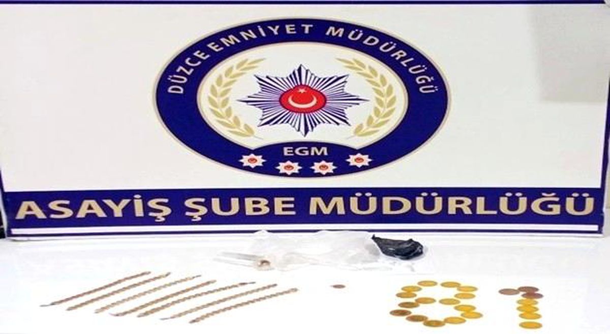 Gaspçıların aracından sahte altınlar çıktı