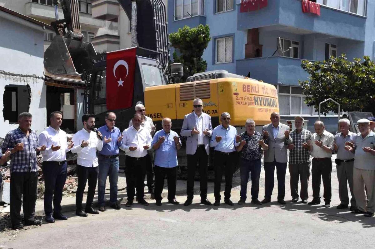 Karacabey Bayramdere Yeniköy Merkez Cami\'nde dönüşüm başladı