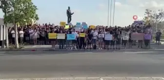 KKTC ODTÜ Kampüsü'nde öğrencilerden 'zam' protestosu