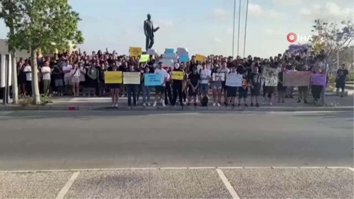 KKTC ODTÜ Kampüsü\'nde öğrencilerden \'zam\' protestosu