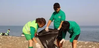 Mersin'de caretta carettaların üreme alanlarında temizlik