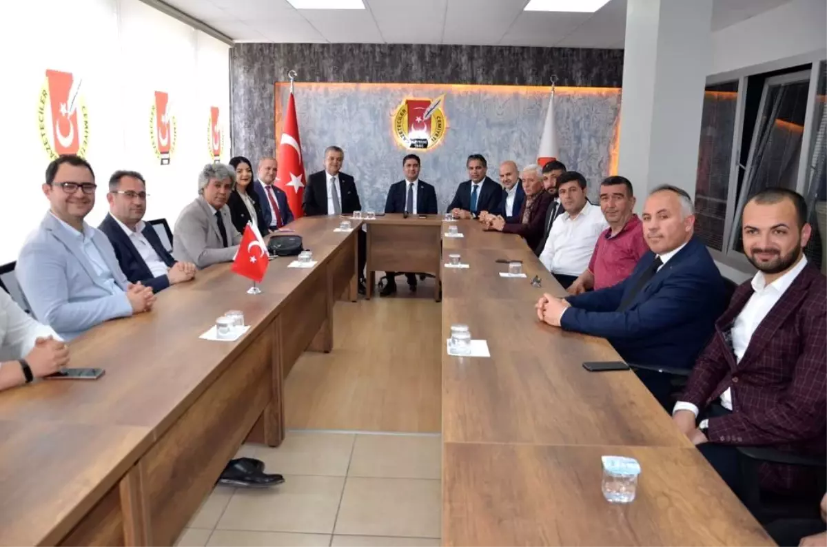 MHP\'li Özdemir\'den KGC\'ye ziyaret