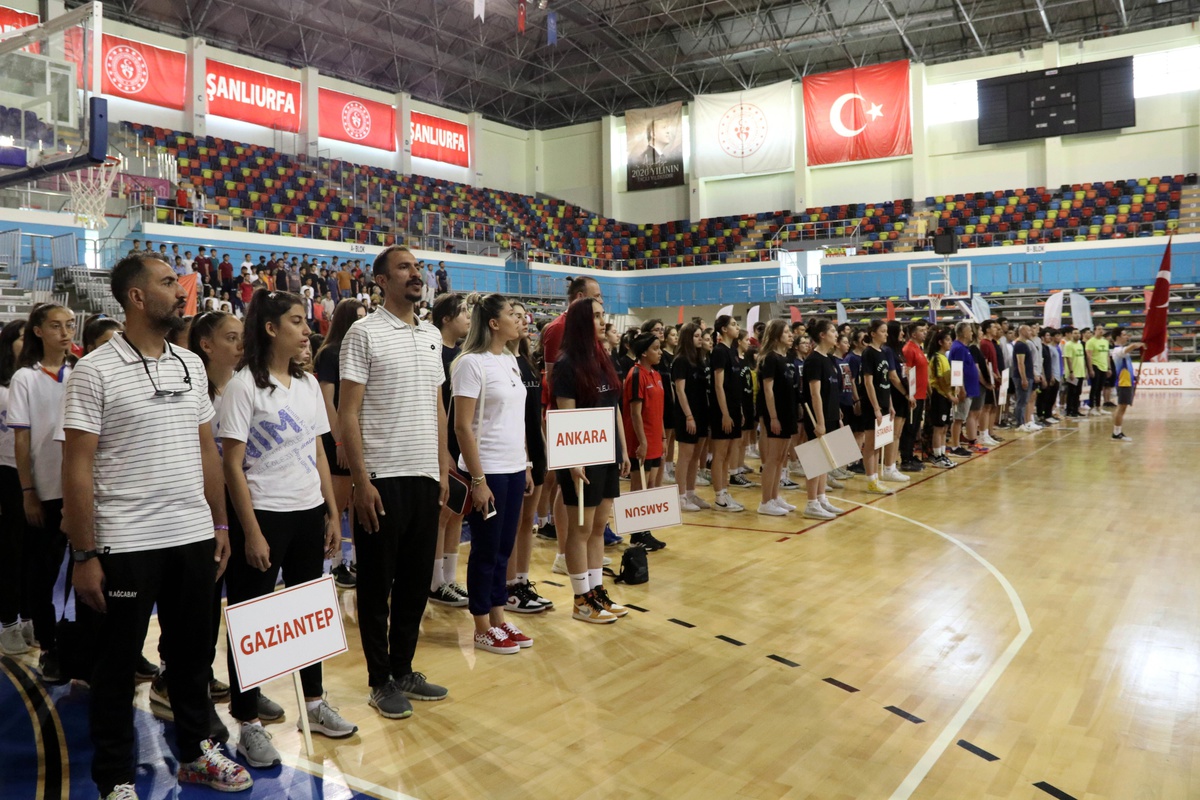 Okul Sporları Basketbol Gençler B Türkiye Birinciliği maçları Şanlıurfa\'da başladı
