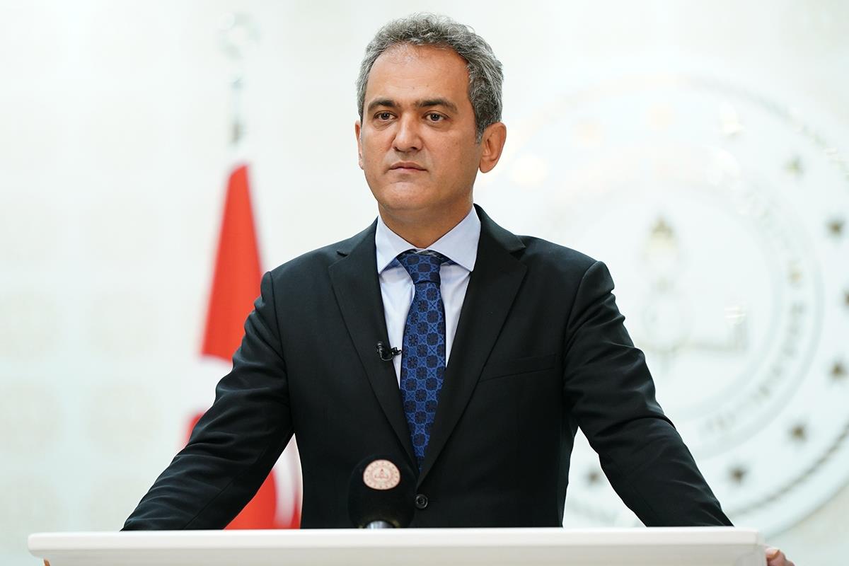 Özer: "Sadece engelli vatandaşlarımızın hizmetinde olan Halk Eğitim Merkezlerimizi kuracağız"