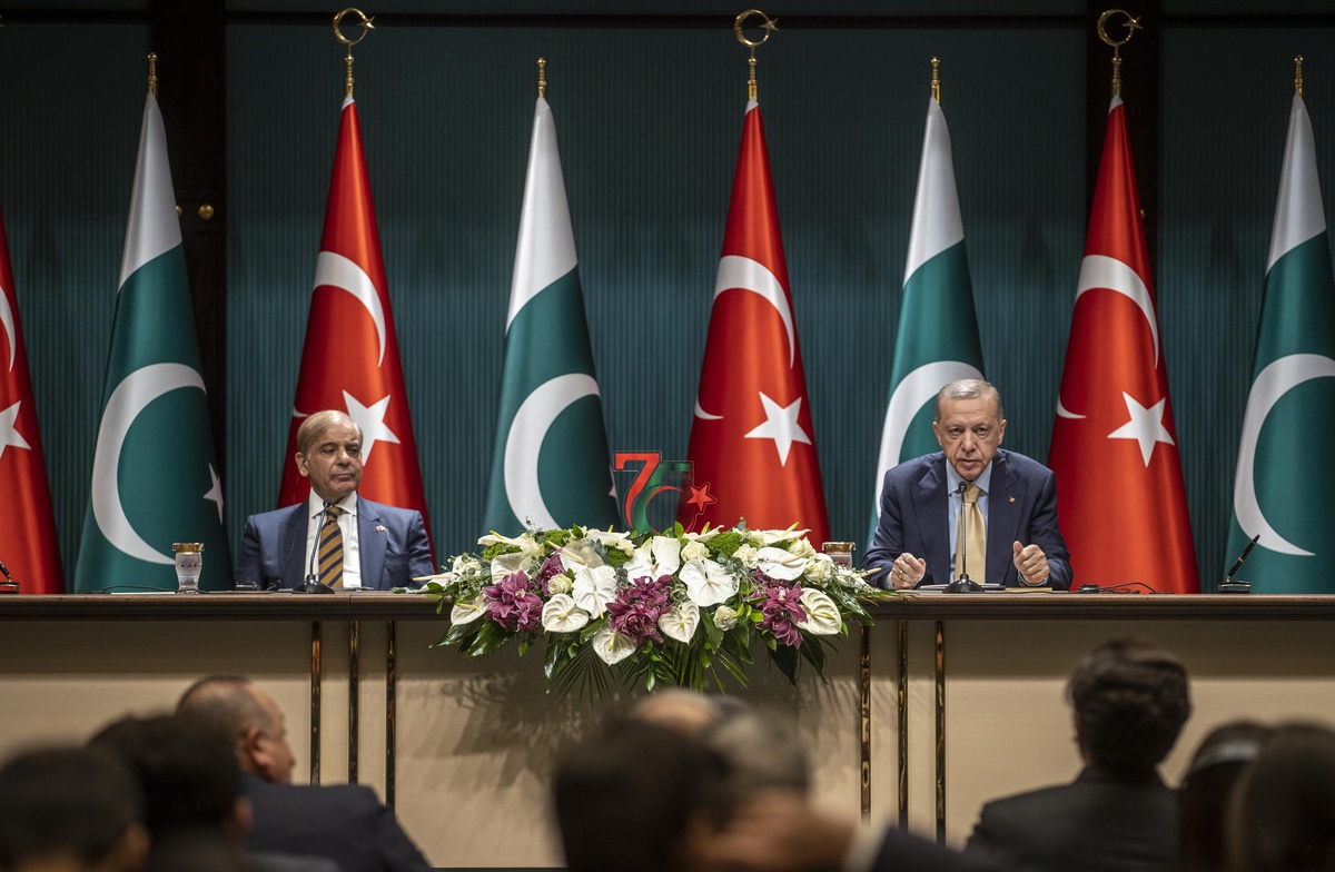 Pakistan Başbakanı Şerif, Cumhurbaşkanı Erdoğan ile ortak basın toplantısında konuştu: (1)
