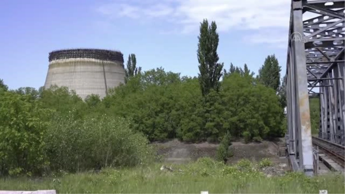 Rus birliklerinin çekilmesinin ardından Çernobil Nükleer Santrali