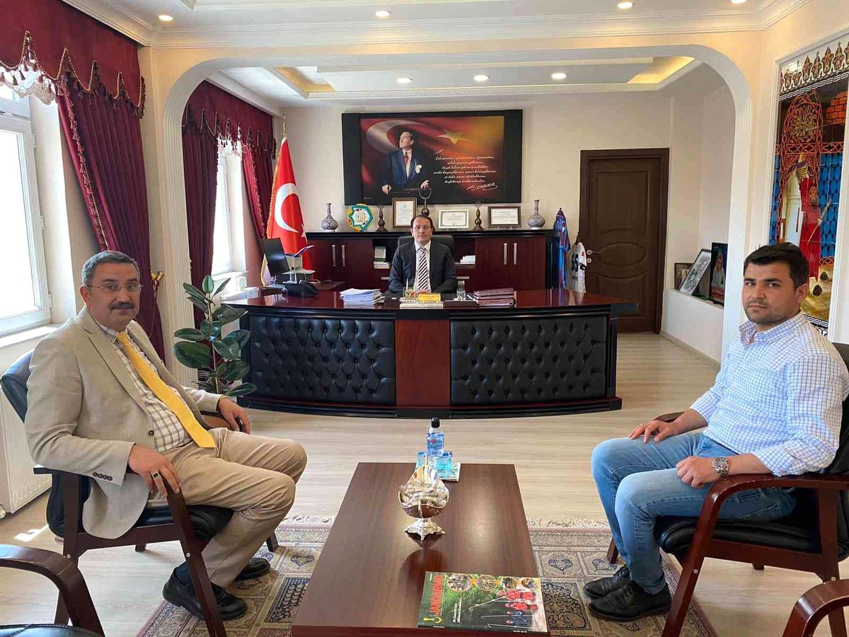 SGK Müdürü Göksoy\'dan Kaymakam Türker\'e teşekkür ziyareti