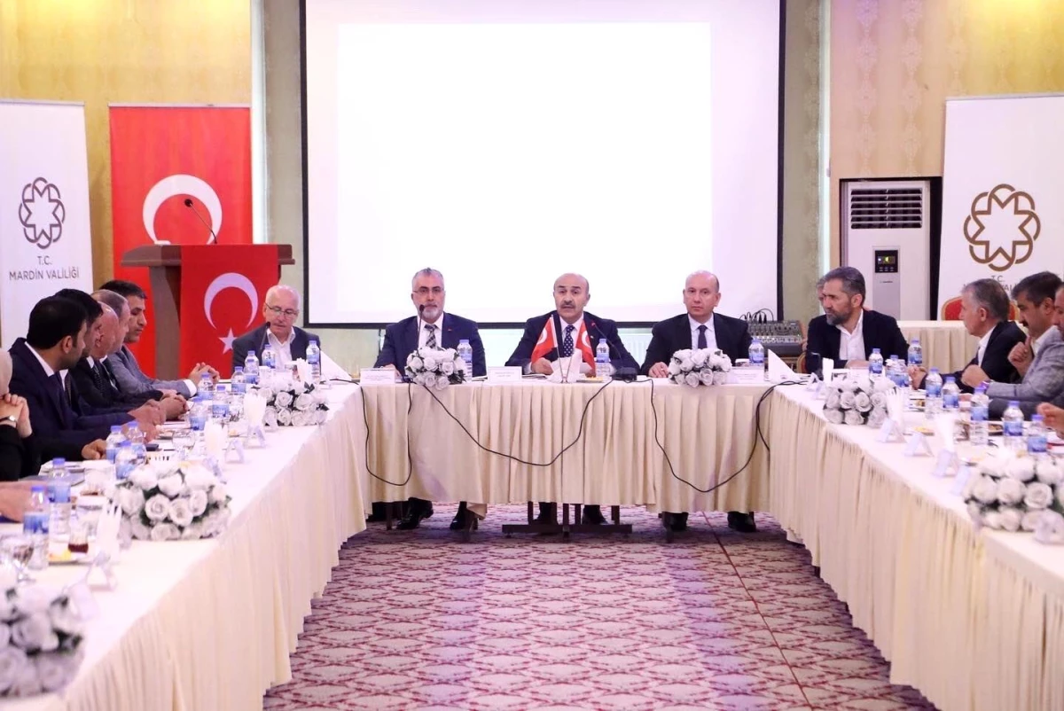 Sosyal politikalarda 7 bölge 7 yıl projesi ile Mardin\'de toplantı gerçekleştirildi