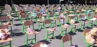 Ukrayna'da Rus saldırılarında ölen çocuklar anıldı