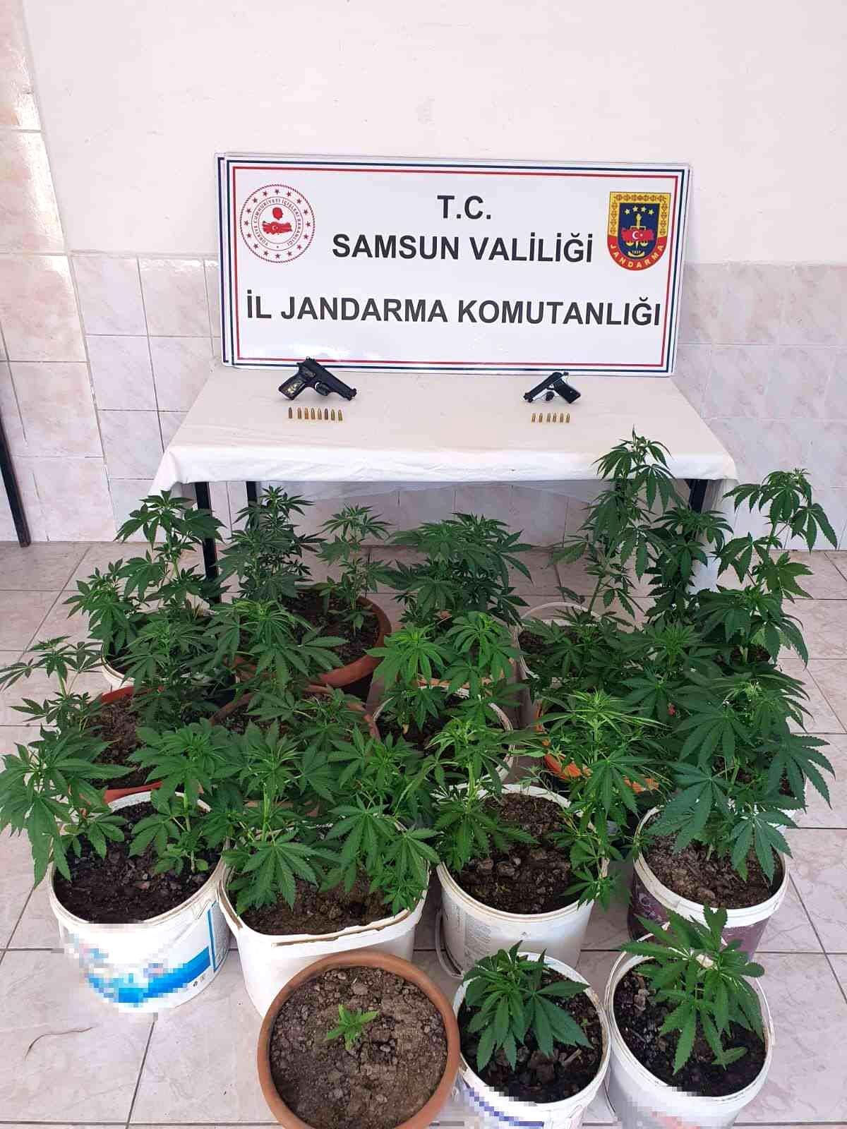 Uyuşturucu ve silah ele geçirildi