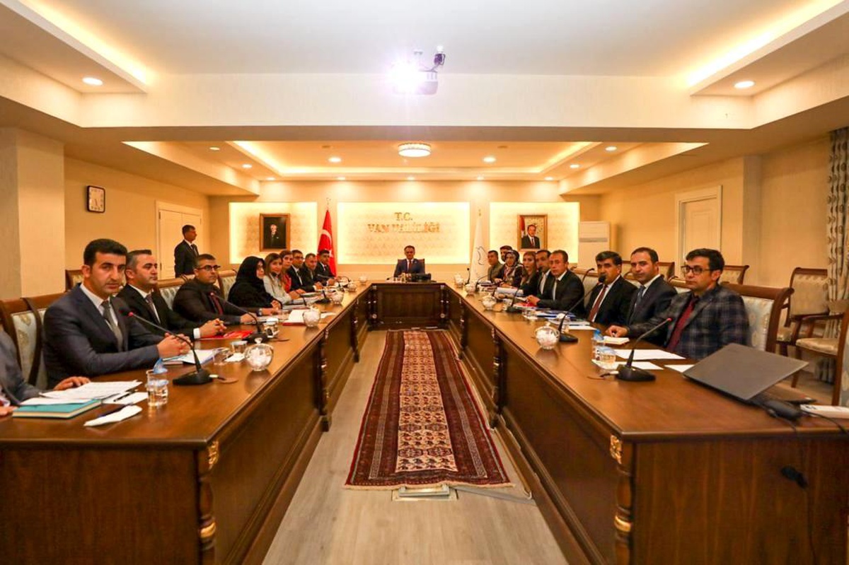 Vali Balcı: "Van\'da bütün gönüllere dokunulacak"