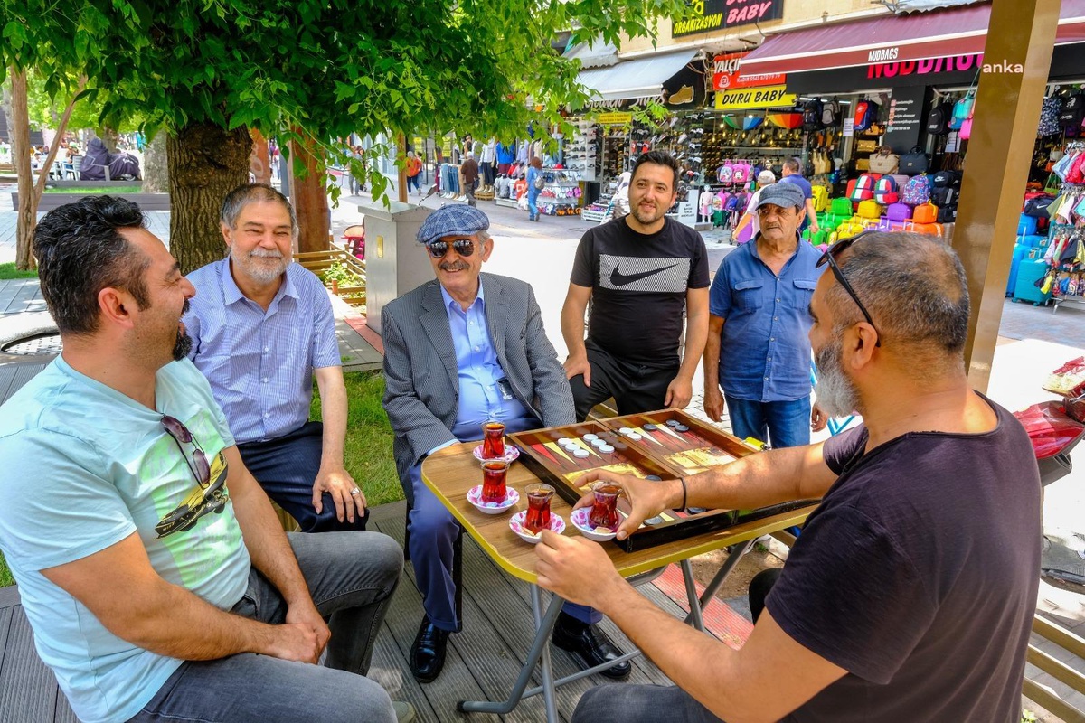 Yılmaz Büyükerşen\'den Esnafa Ziyaret