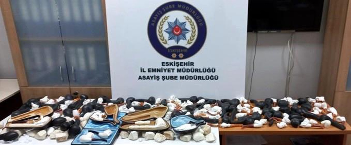 100 bin liralık lüle taşı çalan 2 kişiden 1\'i tutuklandı