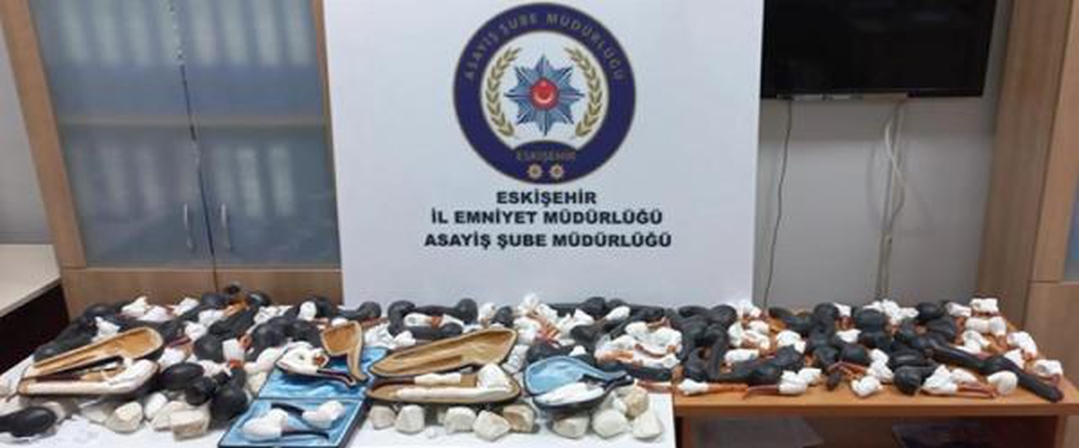 100 bin liralık lüle taşından pipo hırsızlığına tutuklama