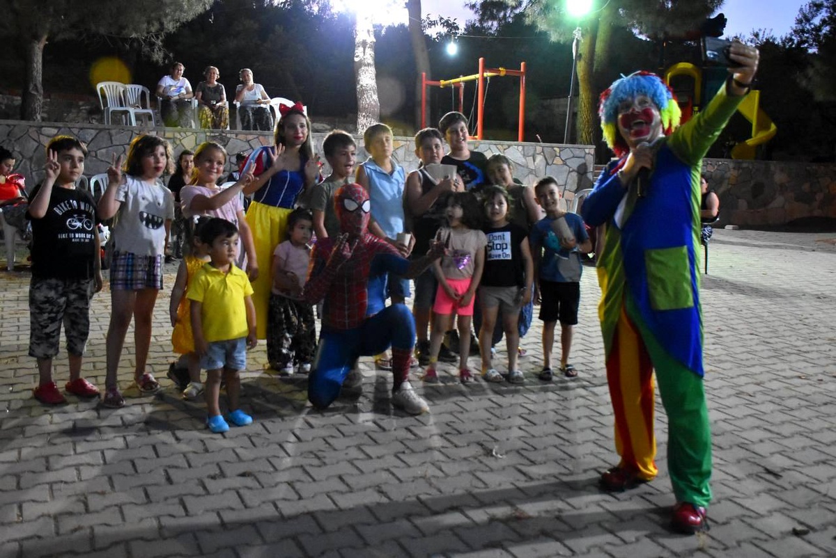Edremit Belediyesi\'nden Çocuklara Yaz Şenliği