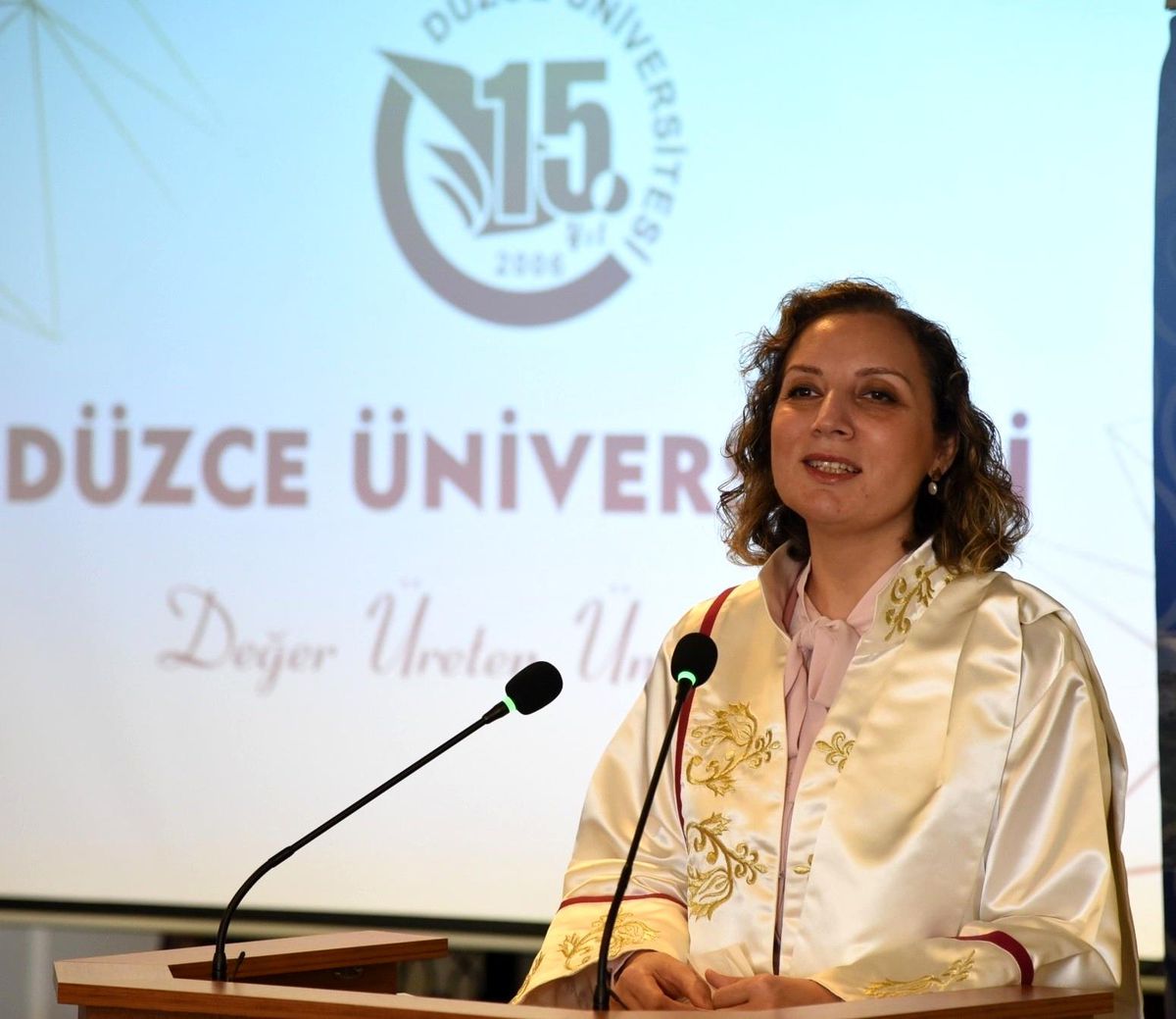 Düzce Üniversitesi Rektörü Prof. Dr. Çakar görevinden istifa etti