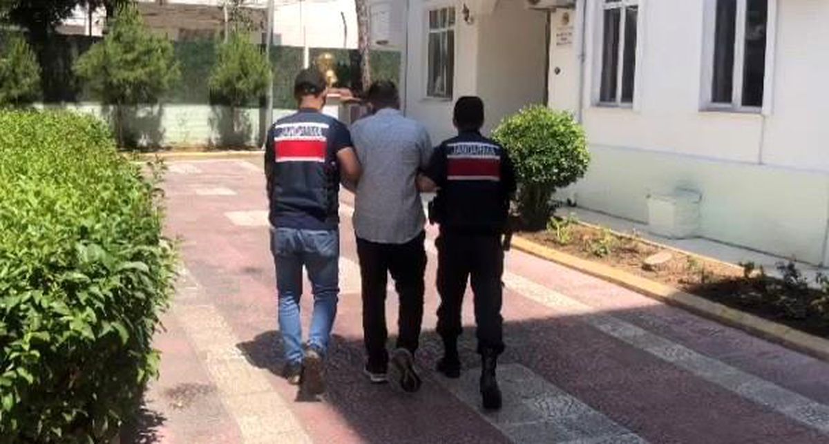 İzmir\'de sosyal medyadan terör propagandasına 7 gözaltı