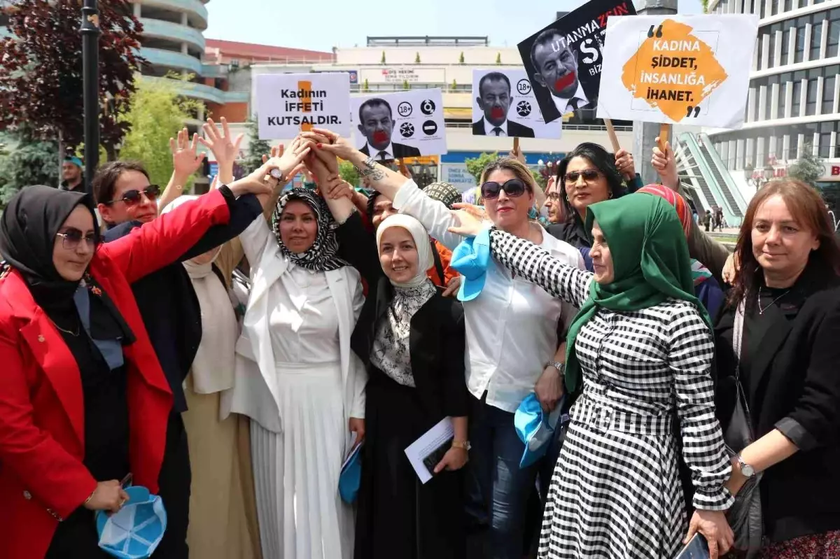 Kadınlar Başkan Özcan\'ı protesto etti, o da dans ederek karşılık verdi