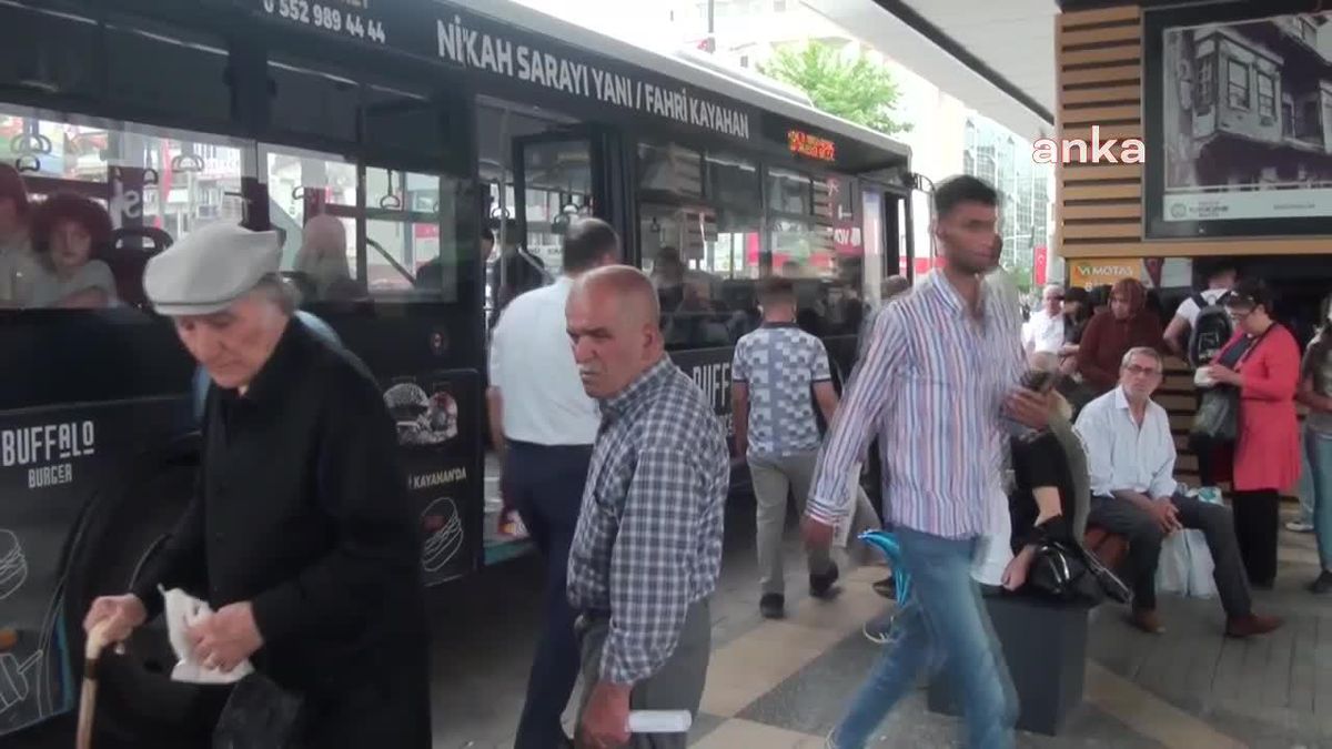 Malatya'da Toplu Ulaşım Ücretleri Zamlandı. Günde 12 TL Yol Ücreti Veren Genç: 'Artık Evden Para İstemeye Utanıyoruz'