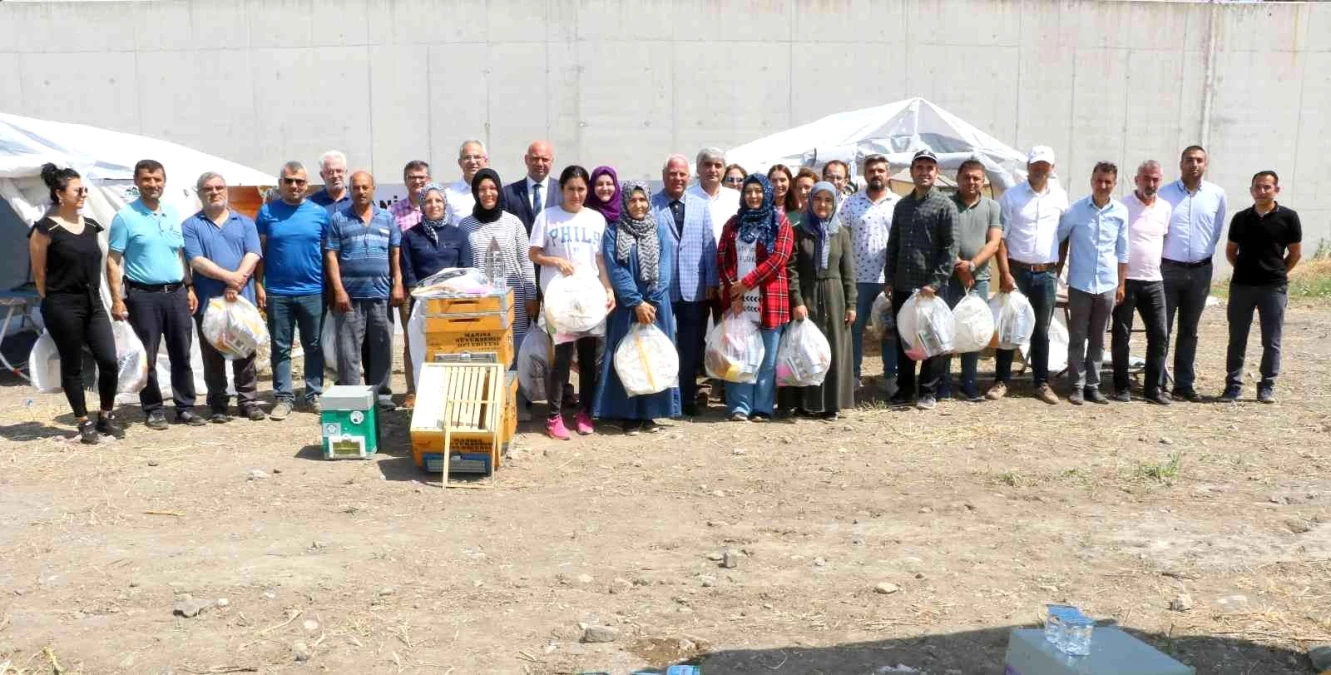 Manisa Büyükşehir Belediyesi, Soma\'da arıcılığı geliştiriyor