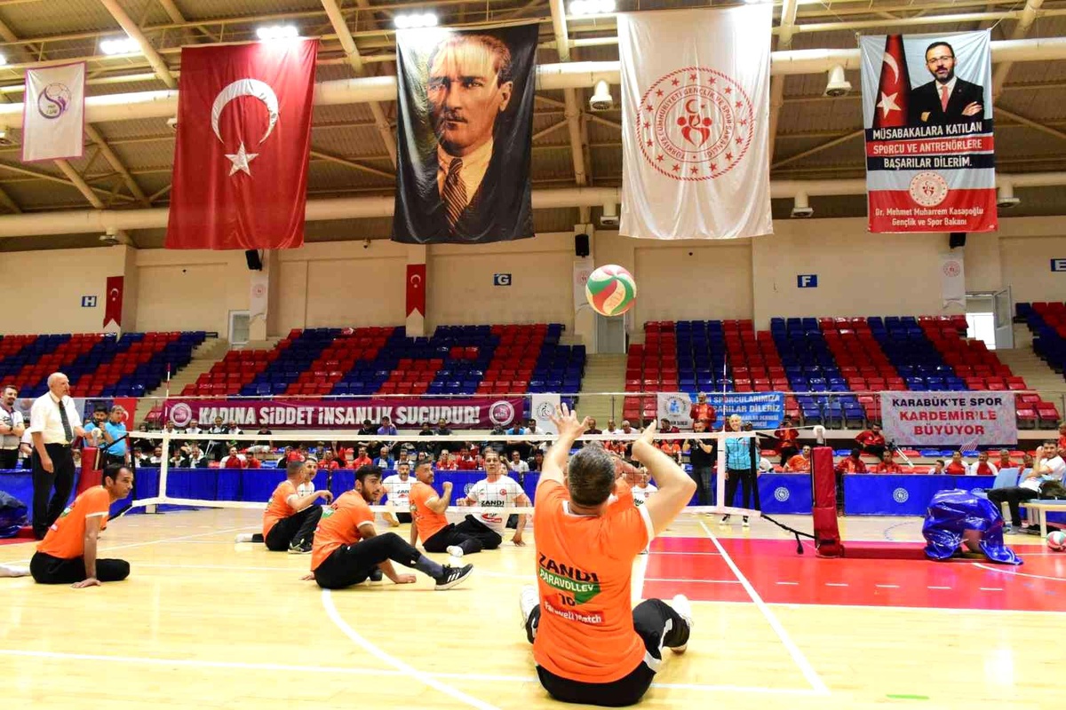 Oturarak Voleybol Süper Lig müsabakaları Karabük\'te başladı