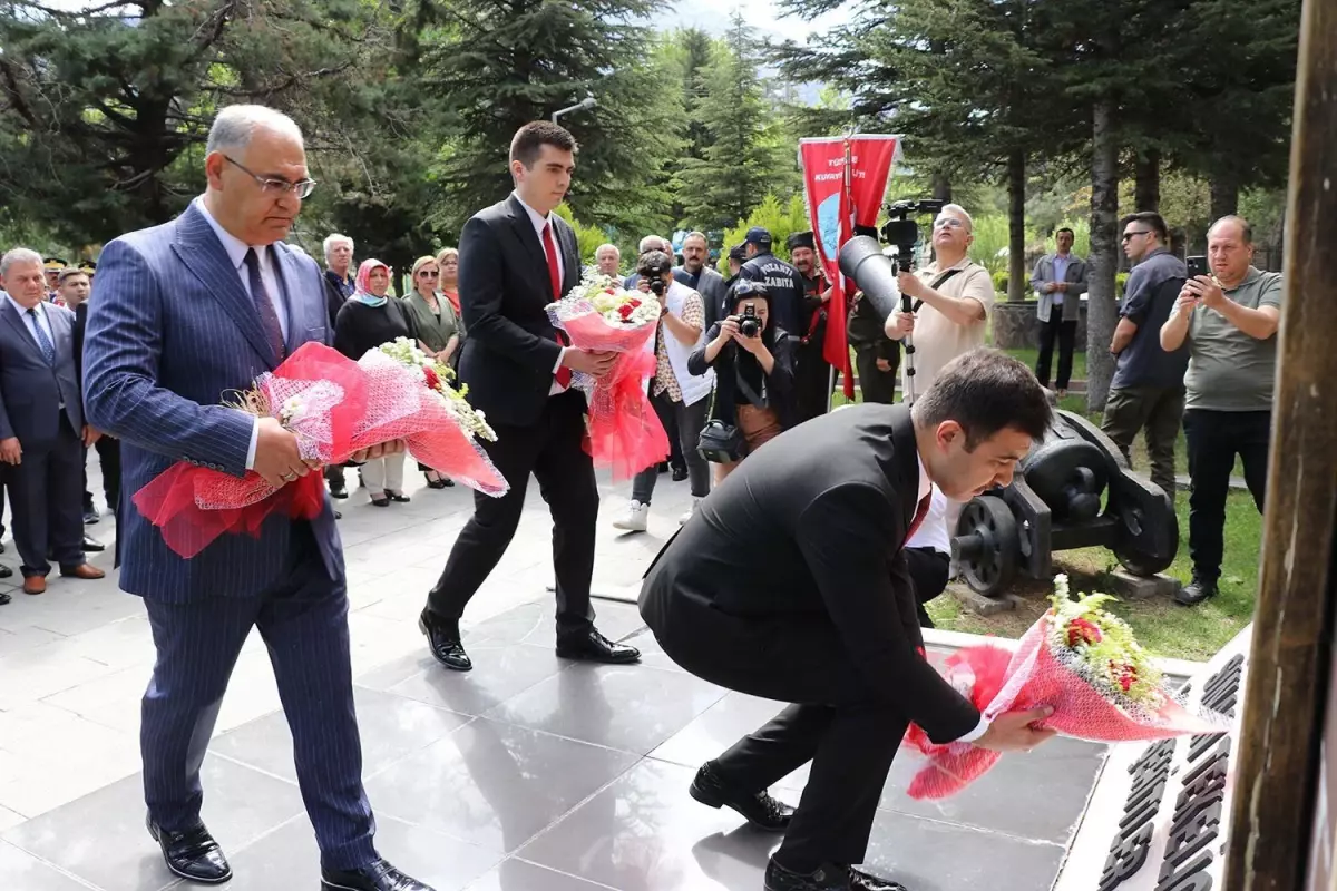 Pozantı\'nın Gurur ve Onur Günü Coşkuyla Kutlandı