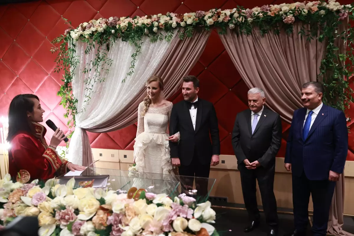 Sağlık Bakanı Koca, Basın Müşaviri Kirişçioğlu\'nun nikah şahitliğini yaptı