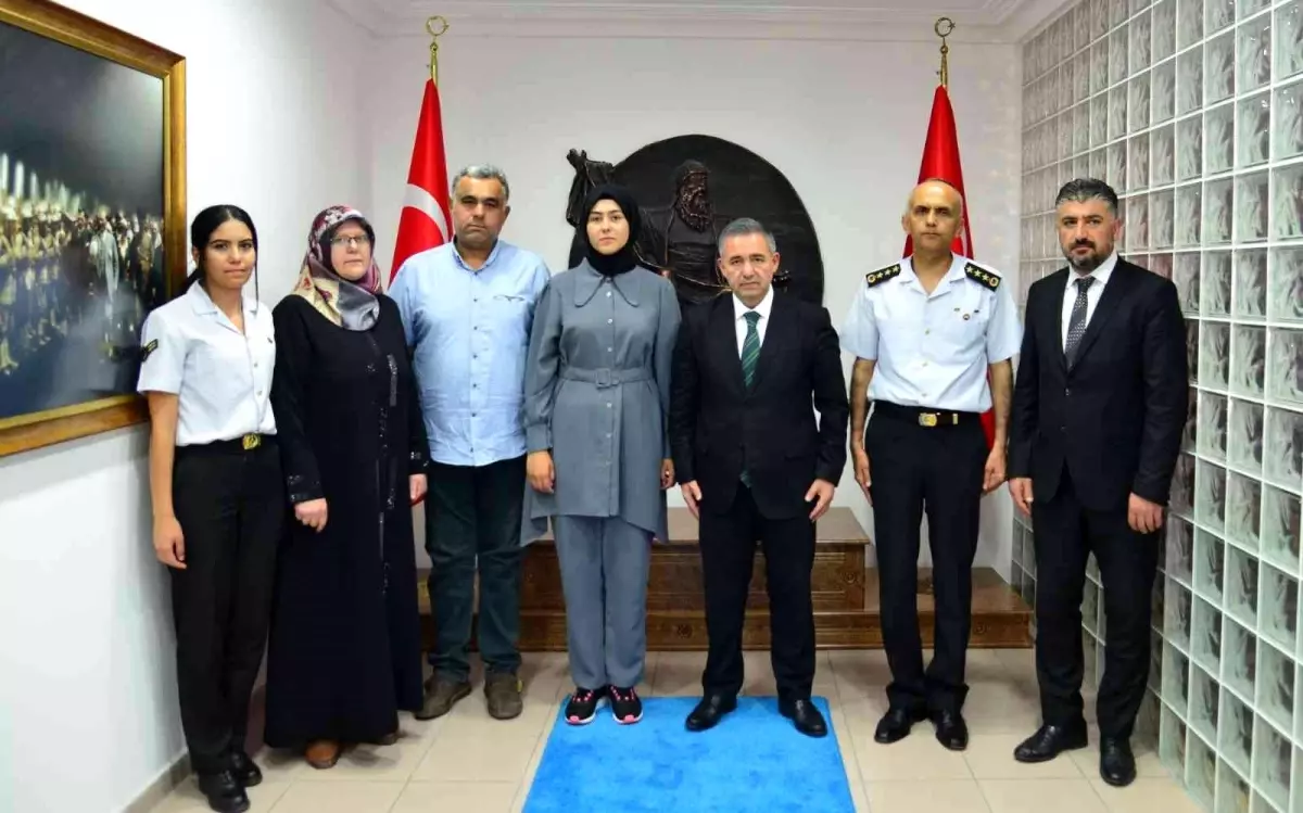 Şehit Dündar\'ın ailesine \'Şehadet Belgesi\' Verildi