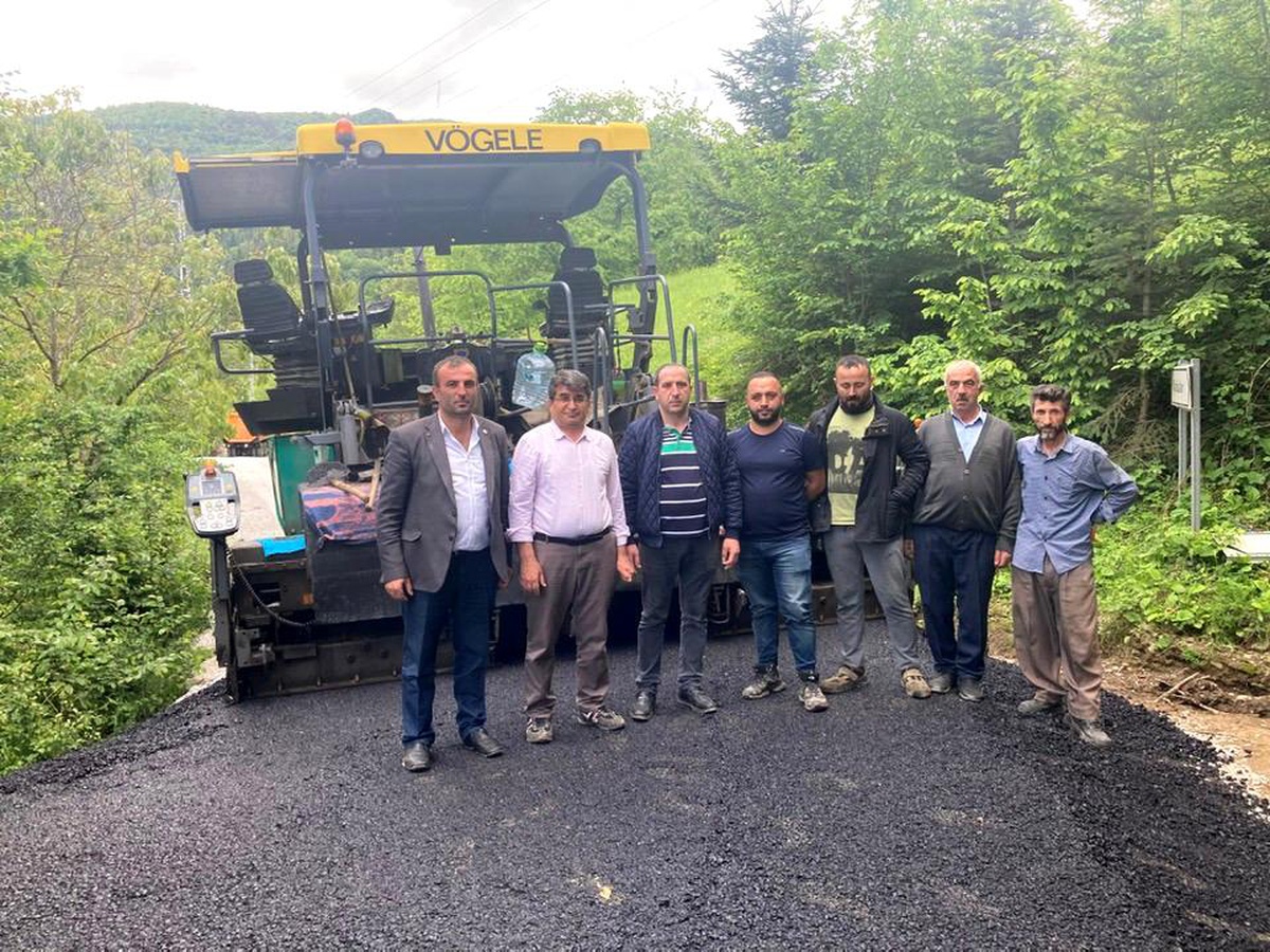 Sel felaketinin yaşandığı İnebolu\'da sıcak asfalt çalışmaları başladı