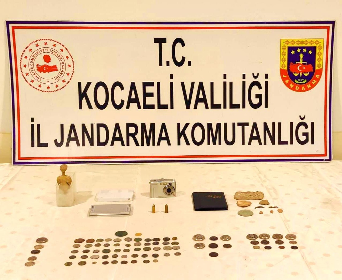 Tarihi eser kaçakçılarına operasyon: 5 gözaltı
