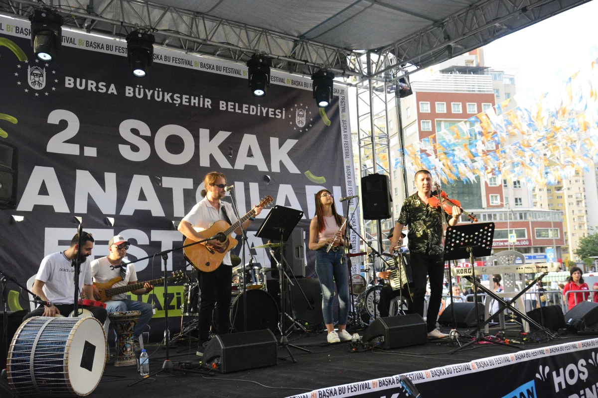 "2. Uluslararası Bursa Sokak Sanatçıları Festivali" başladı