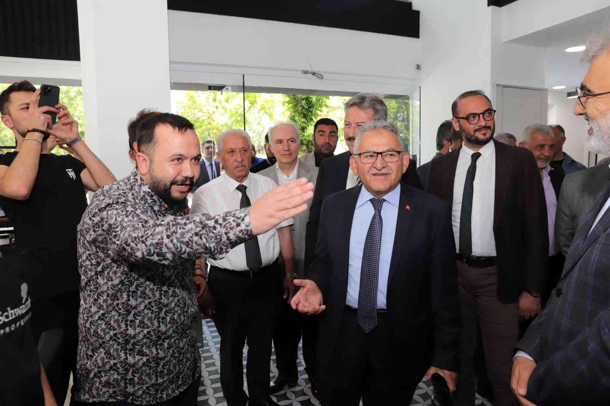 Başkan Büyükkılıç\'tan Gültepe esnafına ziyaret