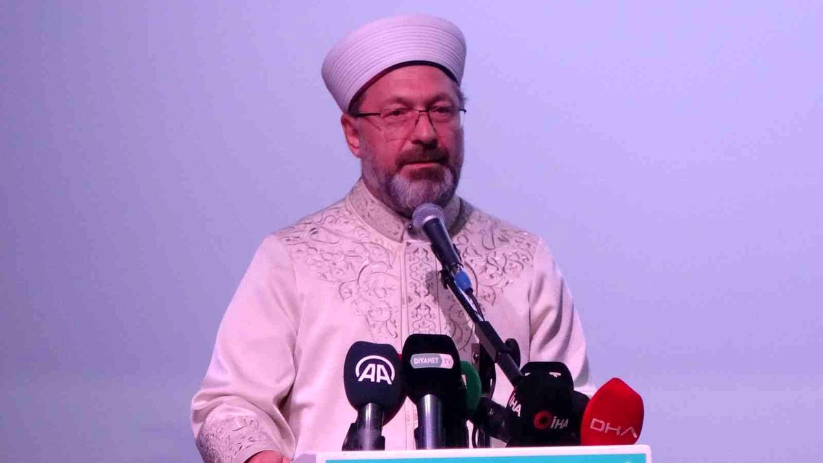 Diyanet İşleri Başkanı Erbaş: "Dünyada her dört saniyede bir insan açlıktan ölüyor"