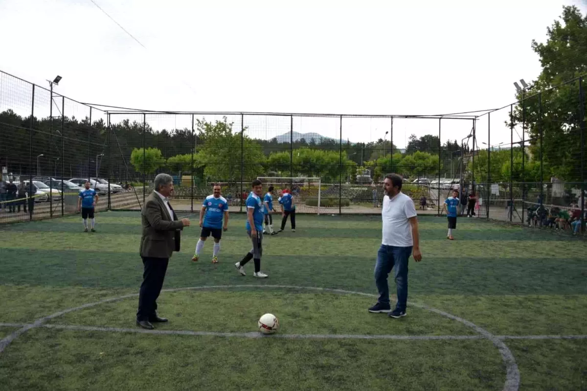 Gediz\'de 18. halı saha futbol turnuvası başladı