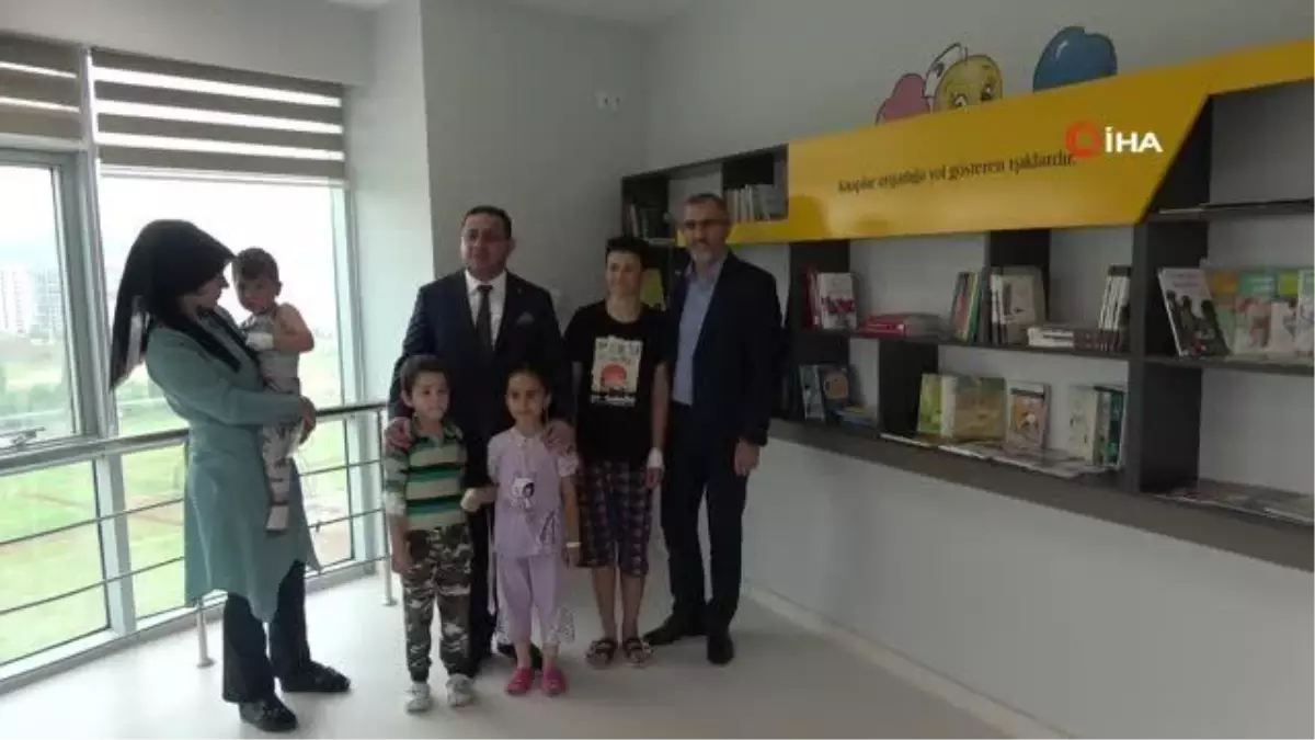 Hastanede yatan minikler için kütüphane yapıldı